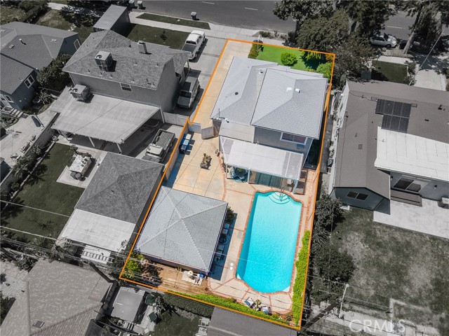 1234 N Pass Avenue, Burbank CA: https://media.crmls.org/medias/c0e52089-c6d4-4218-aed8-09c7e264f377.jpg