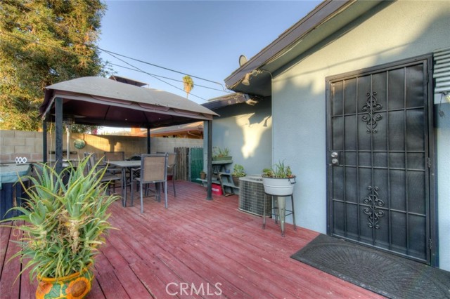 918 S Sunnyside Avenue, Fresno CA: https://media.crmls.org/medias/c0e547f9-3f47-470c-a1e8-365b3c901485.jpg