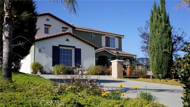 Detail Gallery Image 4 of 52 For 18689 Hawkhill, Perris,  CA 92570 - 4 Beds | 3/1 Baths