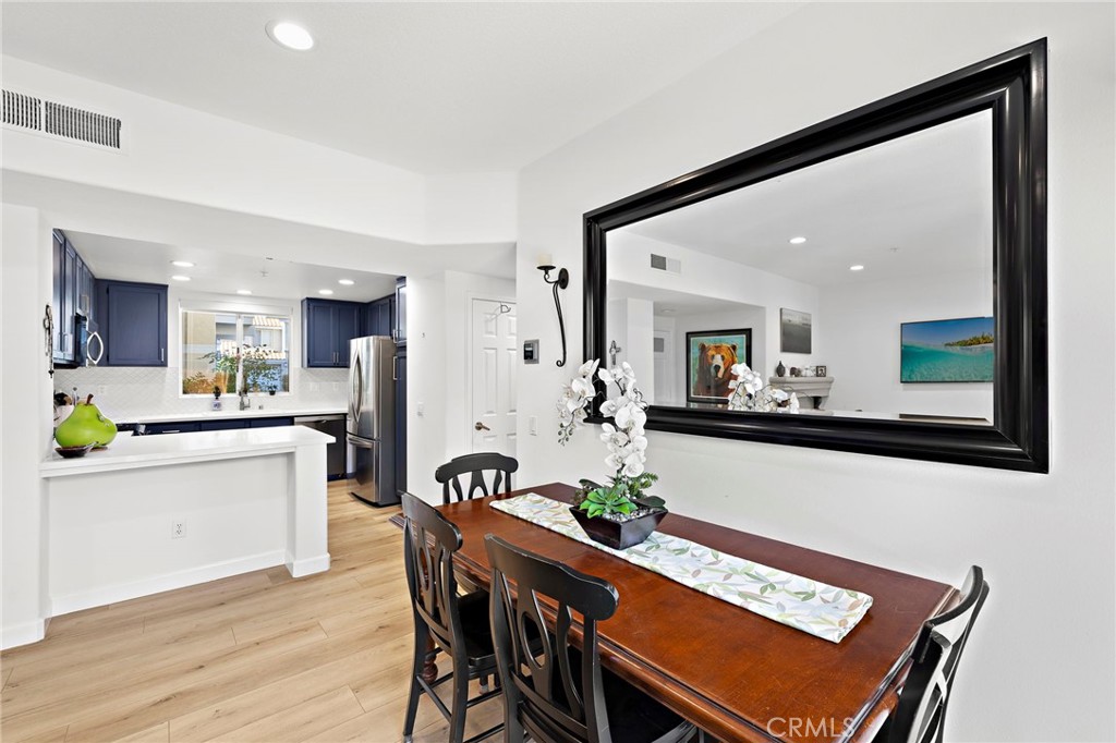 MLS #OC25235109 image #9