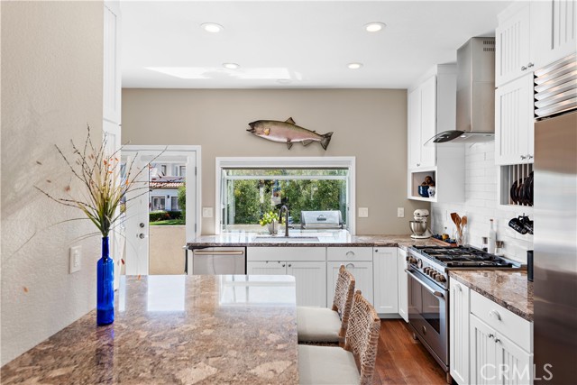 65 Centre Court, Dana Point CA: https://media.crmls.org/medias/c0e576d9-330e-4531-b6c9-c49f66a004d0.jpg