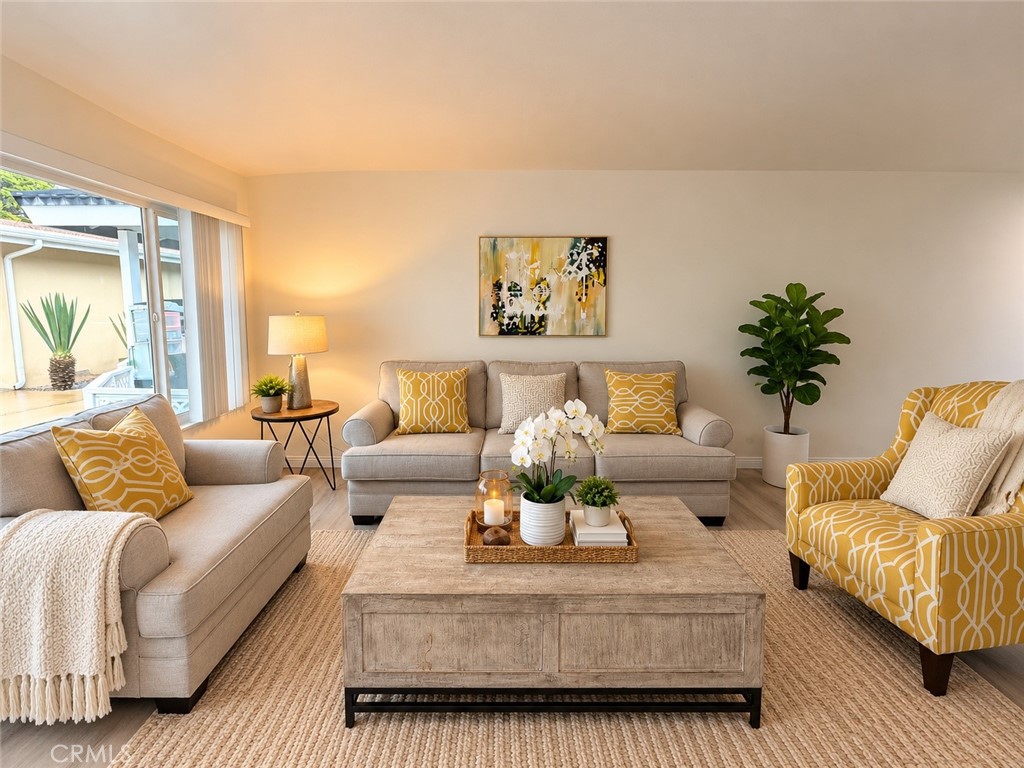 21103 Donora Ave #B — image 1