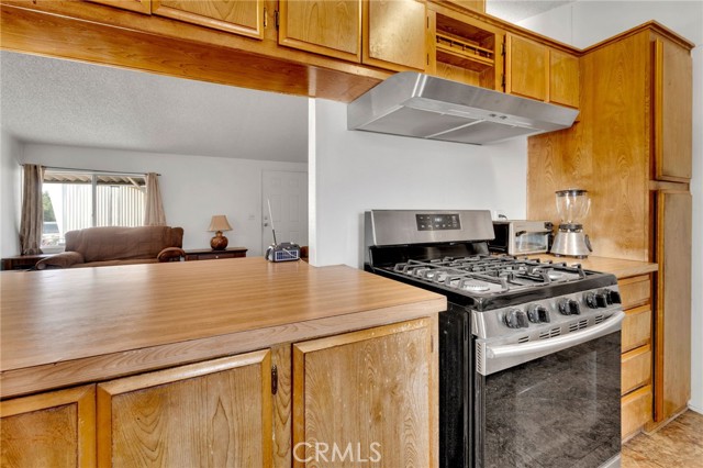 1401 W 9th Street, Pomona CA: https://media.crmls.org/medias/c0e6e4c8-8eb3-4075-beb3-8c7efe85a712.jpg