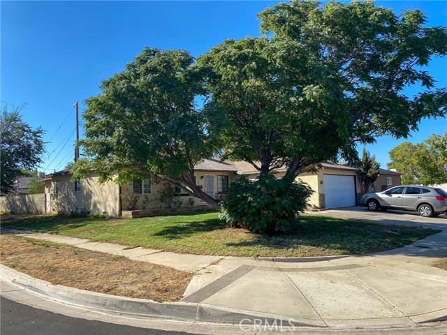 Detail Gallery Image 2 of 12 For 43727 Adler Ave, Lancaster,  CA 93534 - 3 Beds | 2 Baths