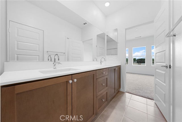 Detail Gallery Image 15 of 26 For 555 via Vallarta, Camarillo,  CA 93012 - 3 Beds | 2/2 Baths