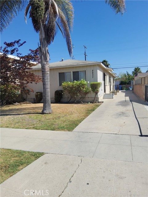 2437 Exposition Place, Los Angeles CA: https://media.crmls.org/medias/c0e786fa-649f-45b5-aedb-909359147d68.jpg