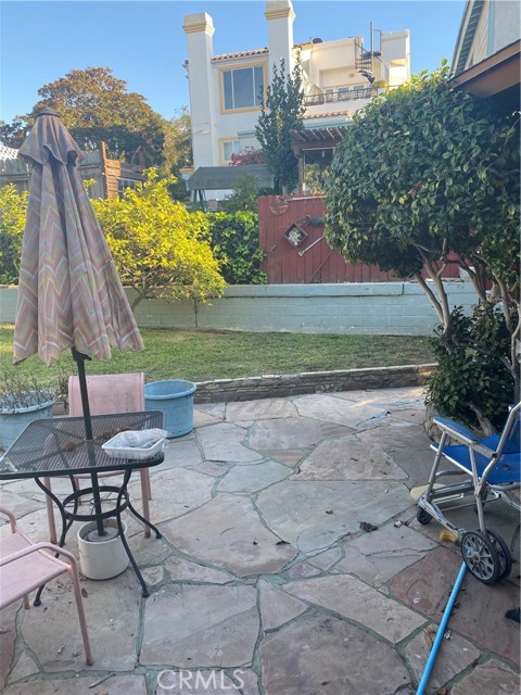 600 Gertruda Avenue, Redondo Beach, California 90277, 2 Bedrooms Bedrooms, ,1 BathroomBathrooms,Residential,Sold,Gertruda,CV21228941