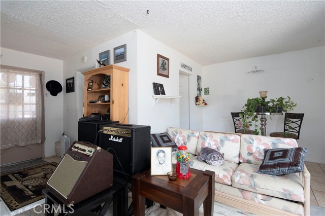 13219 Waltham Avenue, Poway CA: https://media.crmls.org/medias/c0e838b1-d1fd-4adc-b6c1-f594ba2b1c61.jpg