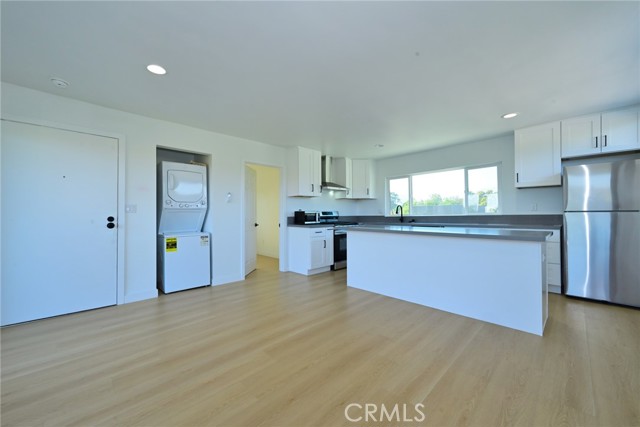 425 N Raymond Avenue, Pasadena CA: https://media.crmls.org/medias/c0e87911-4627-4c6a-bb71-95576bff5238.jpg
