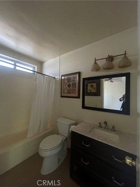 Detail Gallery Image 8 of 8 For 17624 Mackay Ave, Lake Elsinore,  CA 92530 - 3 Beds | 2 Baths