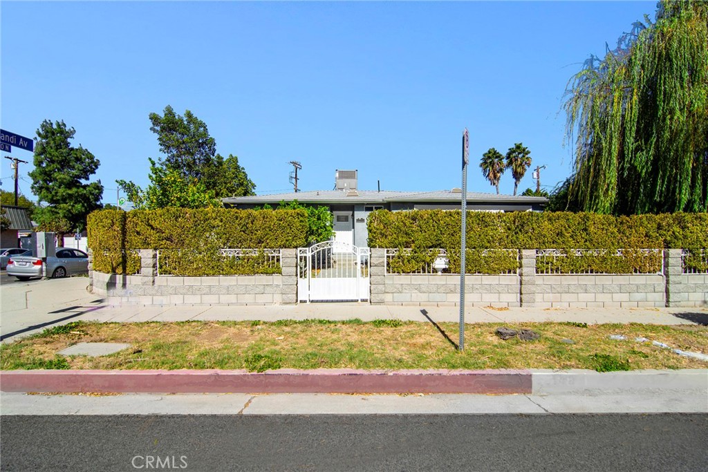 22149 Victory Boulevard — image 1