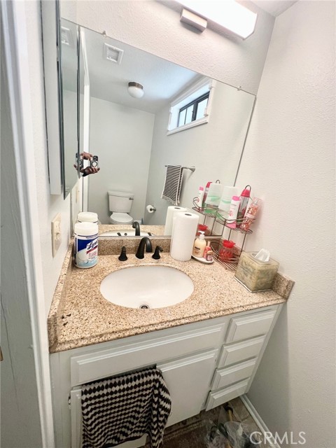 2717 Chadwick Circle, Los Angeles CA: https://media.crmls.org/medias/c0e94aac-e883-4f70-8278-94de78814a52.jpg