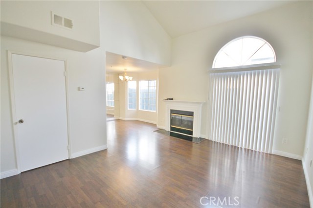 Detail Gallery Image 5 of 26 For 211 E Commonwealth Ave #C,  Alhambra,  CA 91801 - 3 Beds | 2/1 Baths