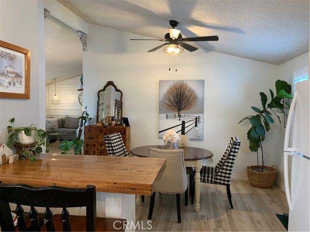 Detail Gallery Image 10 of 32 For 140 W Pioneer Ave #38,  Redlands,  CA 92374 - 2 Beds | 2 Baths