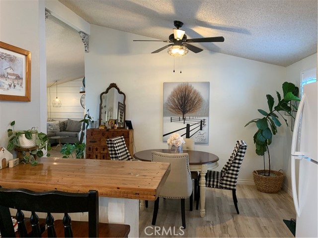 Detail Gallery Image 10 of 32 For 140 W Pioneer Ave #38,  Redlands,  CA 92374 - 2 Beds | 2 Baths