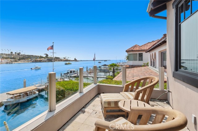 2238 Channel Road, Newport Beach CA: https://media.crmls.org/medias/c0eab5f3-2987-4821-a93e-83a418782576.jpg