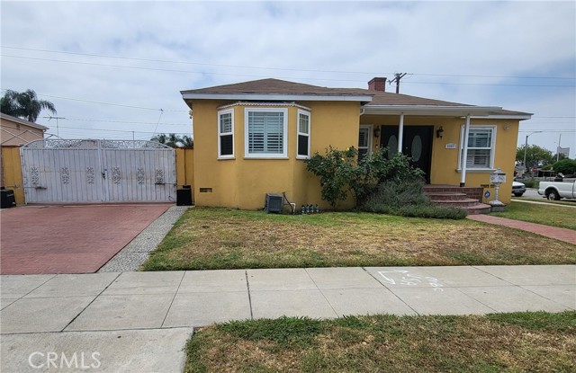 6000 Southside Drive, Los Angeles CA: https://media.crmls.org/medias/c0eb0f30-0a8b-44b2-b305-df0b0b74b720.jpg