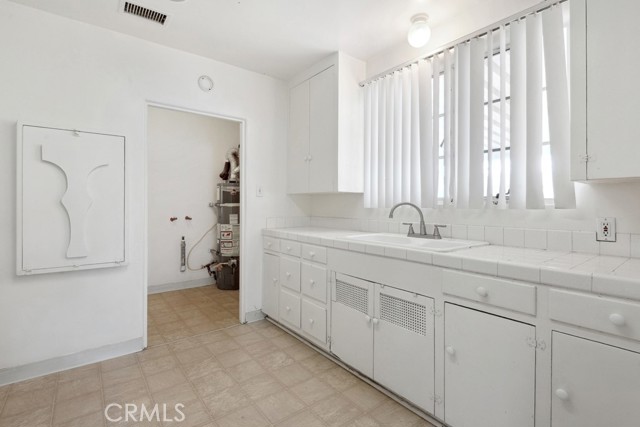 331 W 25th Street, San Bernardino CA: https://media.crmls.org/medias/c0eb22a0-3971-47d5-8189-ca657e7cf4de.jpg