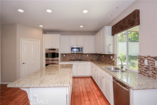 38119 Spring Canyon Drive, Murrieta CA: https://media.crmls.org/medias/c0eb2d28-9747-489d-a8f0-69f5c8c06b69.jpg