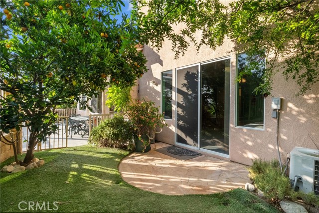 22440 Skylake Place, Saugus CA: https://media.crmls.org/medias/c0ec03cf-3487-4518-b6fb-da43b37f7a24.jpg