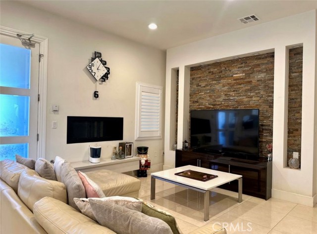 Detail Gallery Image 60 of 73 For 646 S Courson Dr, Anaheim,  CA 92804 - 6 Beds | 5 Baths