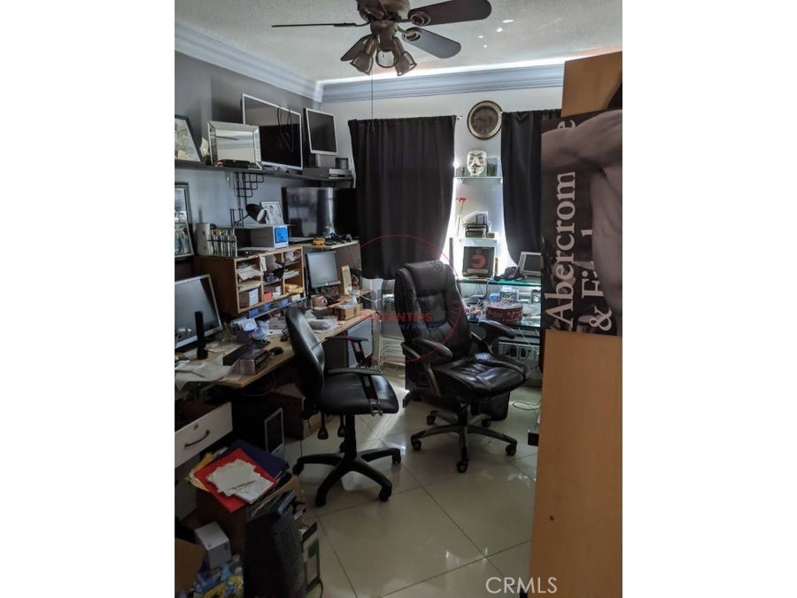 https://media.crmls.org/medias/c0ed409f-5a34-4def-b535-023ab6eb6597.jpg?preset=X-Large