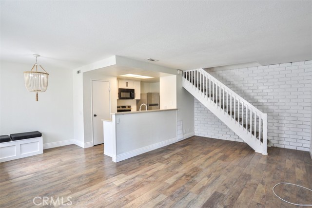 3025 N White Avenue, La Verne CA: https://media.crmls.org/medias/c0ed6925-1b12-4779-9127-29f0b986b007.jpg