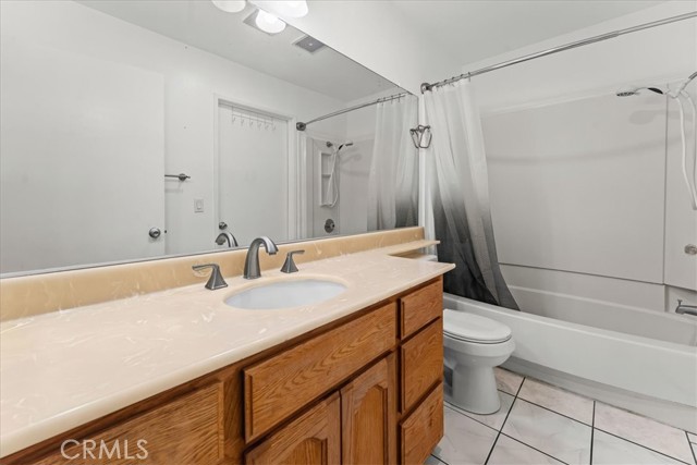 2 Bed Home for Sale in Van Nuys, California