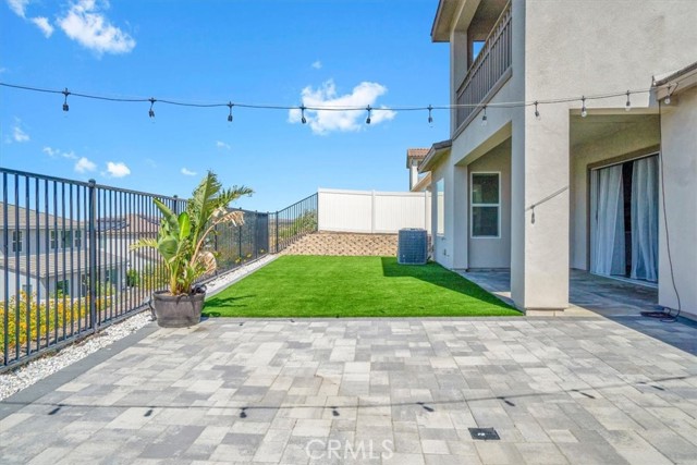 18150 Tableau Way, Saugus CA: https://media.crmls.org/medias/c0ee7418-5986-4498-bfc2-229147e4a39e.jpg