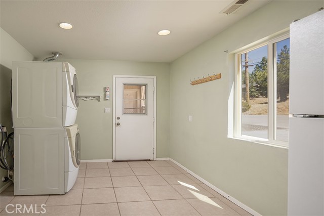 Detail Gallery Image 20 of 39 For 40958 Pennsylvania Ave, Big Bear Lake,  CA 92315 - 1 Beds | 2 Baths