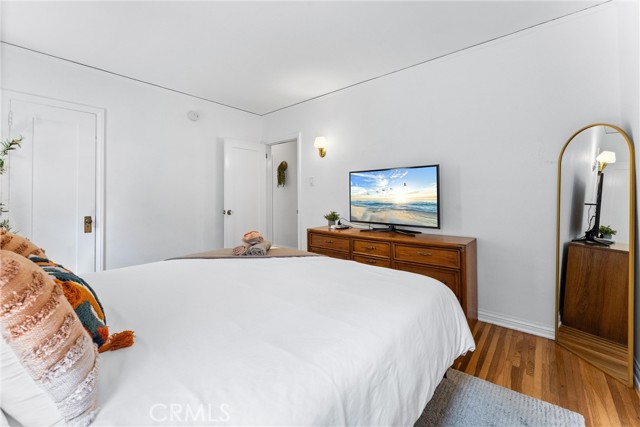 1031 Termino Avenue, Long Beach CA: https://media.crmls.org/medias/c0ef368f-717d-4f87-8de4-422d9eb78ac3.jpg