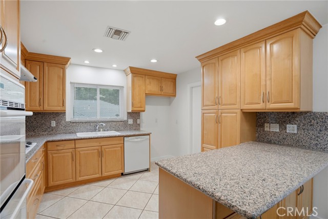 Detail Gallery Image 11 of 28 For 2180 Durazno Dr, Hacienda Heights,  CA 91745 - 3 Beds | 2/1 Baths