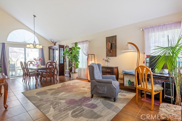 Detail Gallery Image 6 of 42 For 34175 Shaded Meadow Cir, Wildomar,  CA 92595 - 3 Beds | 2/1 Baths