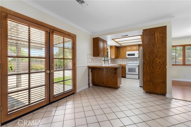 Detail Gallery Image 7 of 17 For 478 Fantasy St, Palmdale,  CA 93551 - 3 Beds | 2 Baths