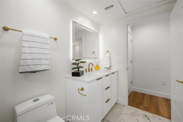 Detail Gallery Image 29 of 39 For 1271 Kenwood Rd 163l,  Seal Beach,  CA 90740 - 2 Beds | 1/1 Baths