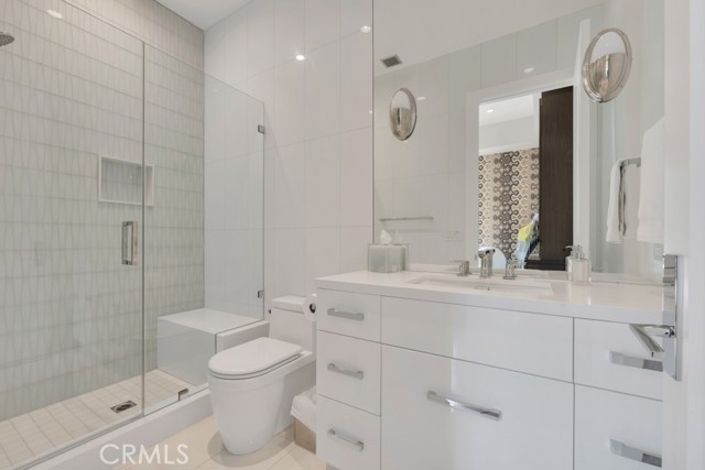 Detail Gallery Image 30 of 75 For 17950 Rancho St, Encino,  CA 91316 - 5 Beds | 6 Baths