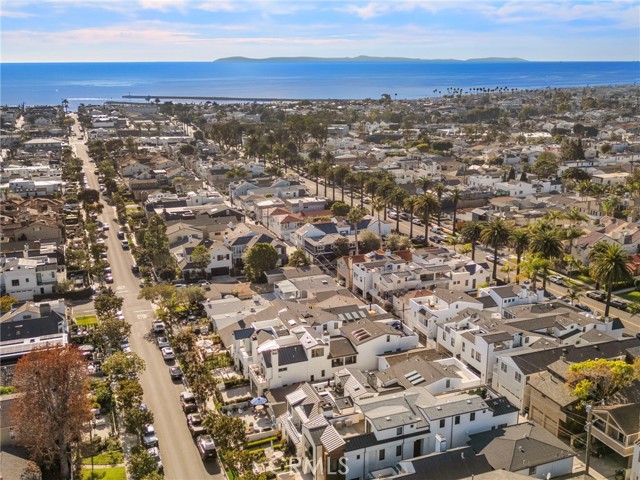 Detail Gallery Image 28 of 68 For 711 1/2 Marigold, Corona Del Mar,  CA 92625 - 2 Beds | 2/1 Baths