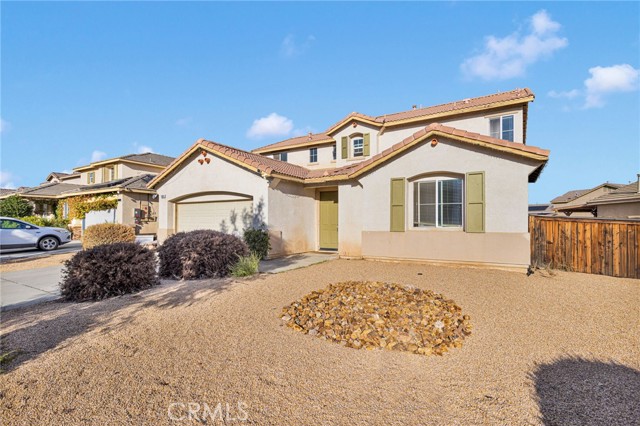 Detail Gallery Image 3 of 28 For 13816 Grant, Oak Hills,  CA 92344 - 4 Beds | 3 Baths