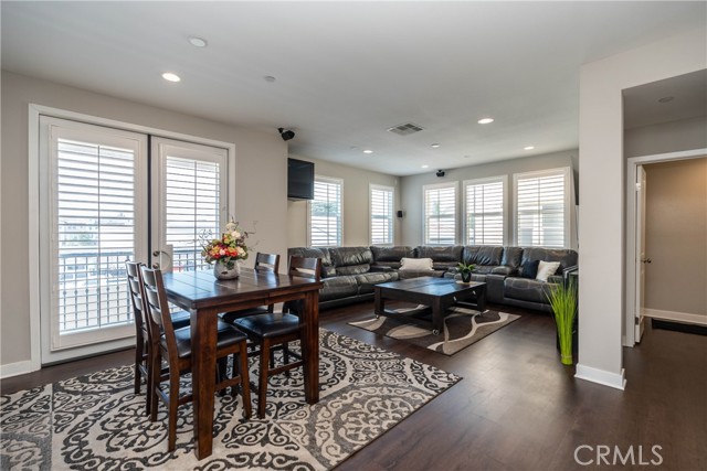 Detail Gallery Image 9 of 46 For 639 W Foothill Bld #12,  Glendora,  CA 91741 - 3 Beds | 2/2 Baths