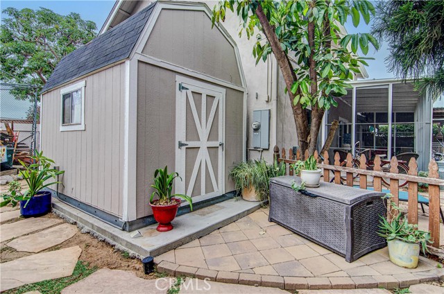 4821 E Kenyon Place, Orange CA: https://media.crmls.org/medias/c0f339f9-2c79-4f10-8a08-4728de0c36e9.jpg