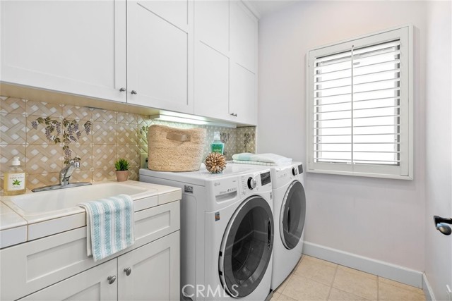Laundry room on top level