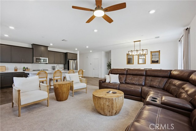 Detail Gallery Image 12 of 43 For 16746 Mistletoe, Fontana,  CA 92336 - 3 Beds | 2 Baths