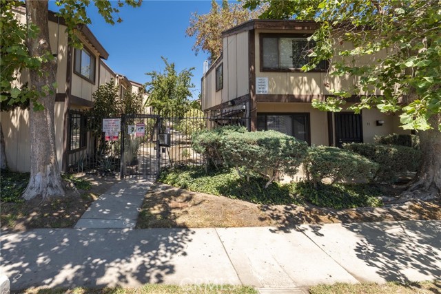 14551 Tupper Street, 27 photo 2