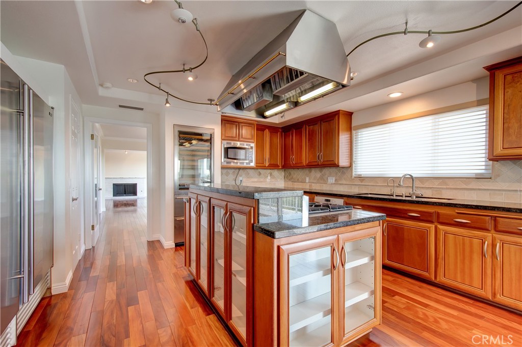 MLS #OC25249821 image #8