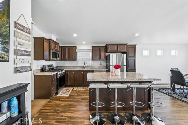 Detail Gallery Image 3 of 23 For 721 E 9th St #88,  San Bernardino,  CA 92410 - 3 Beds | 2 Baths
