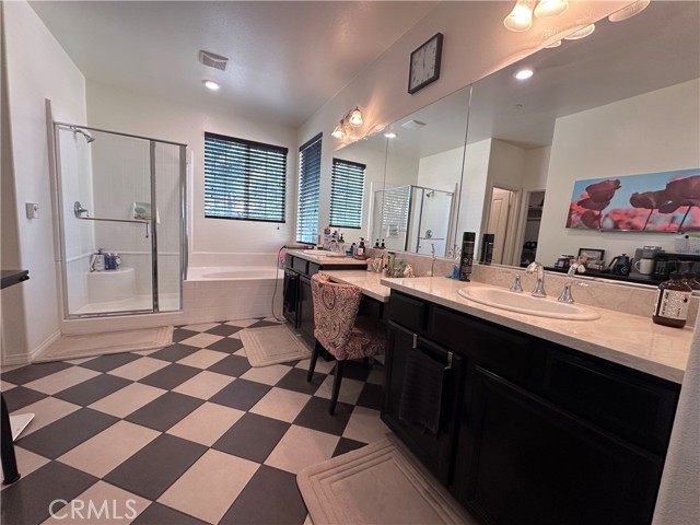 Detail Gallery Image 13 of 31 For 28673 Parkside Dr, Valencia,  CA 91354 - 4 Beds | 3/1 Baths