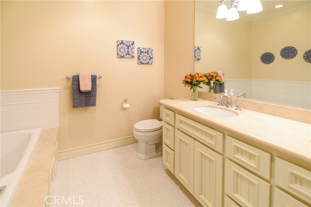 129 Broadway, Redondo Beach, California 90277, 3 Bedrooms Bedrooms, ,3 BathroomsBathrooms,Residential,Sold,Broadway,PV17006440