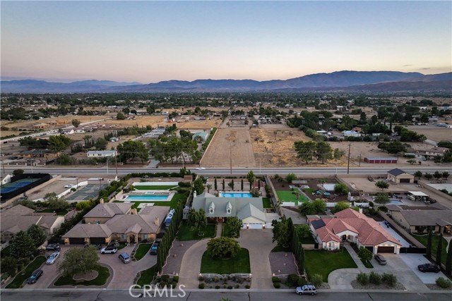 Detail Gallery Image 5 of 75 For 2608 Desert Rose Dr, Lancaster,  CA 93536 - 4 Beds | 4 Baths