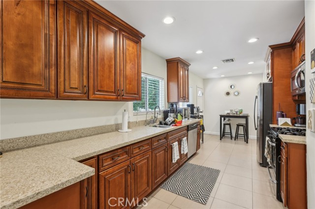 Detail Gallery Image 14 of 47 For 7117 Vanscoy Ave, North Hollywood,  CA 91605 - 3 Beds | 2 Baths