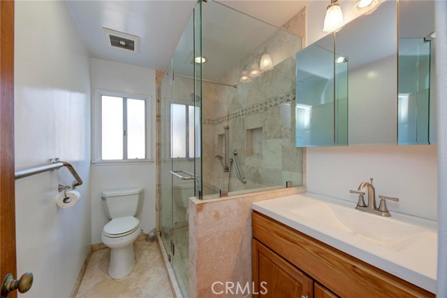 Detail Gallery Image 21 of 34 For 583 29th St, Manhattan Beach,  CA 90266 - 3 Beds | 2 Baths